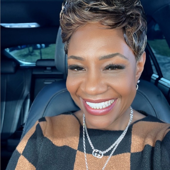 Meet your Posher, Michelle - Picture 2 of 12